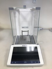 Analytical balance